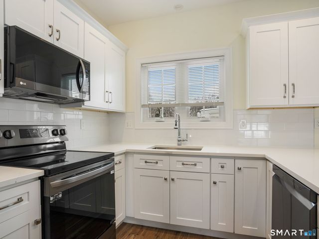 2 Beacon Square 5, Fairfield, CT 06825