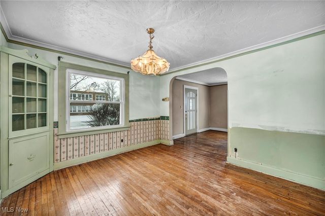 123 Ellenwood Avenue, Bedford, OH 44146