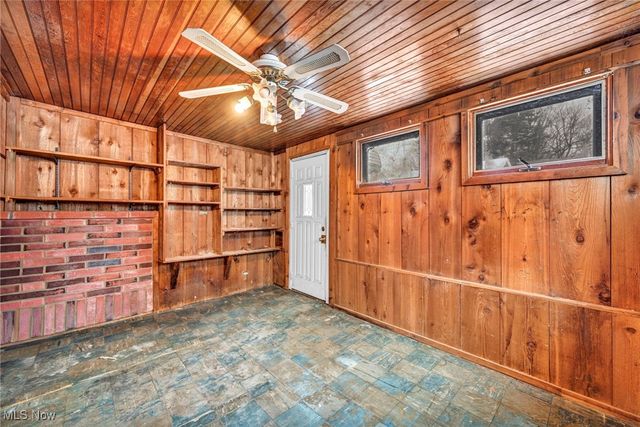 123 Ellenwood Avenue, Bedford, OH 44146