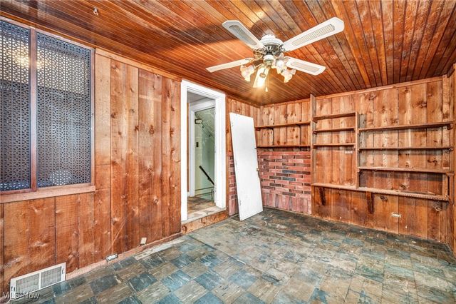 123 Ellenwood Avenue, Bedford, OH 44146