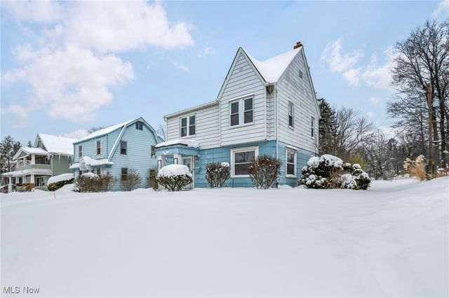 123 Ellenwood Avenue, Bedford, OH 44146