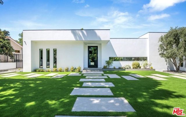 20141 Wells Drive, Woodland Hills (los Angeles), CA 91364