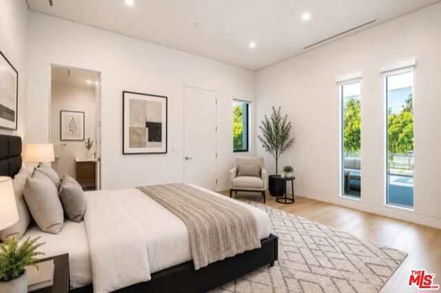 20141 Wells Drive, Woodland Hills (los Angeles), CA 91364
