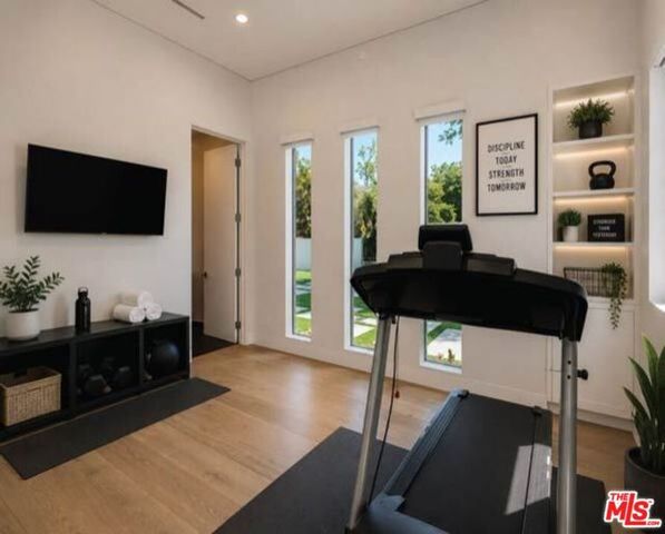 20141 Wells Drive, Woodland Hills (los Angeles), CA 91364
