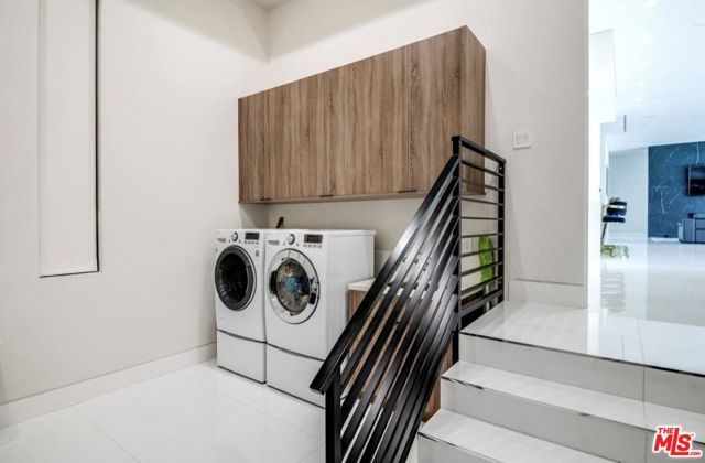 20141 Wells Drive, Woodland Hills (los Angeles), CA 91364