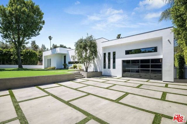 20141 Wells Drive, Woodland Hills (los Angeles), CA 91364