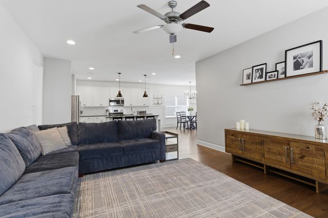 606 Oakvale Ln, Mount Juliet, TN 37122