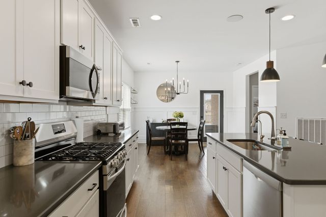 606 Oakvale Ln, Mount Juliet, TN 37122