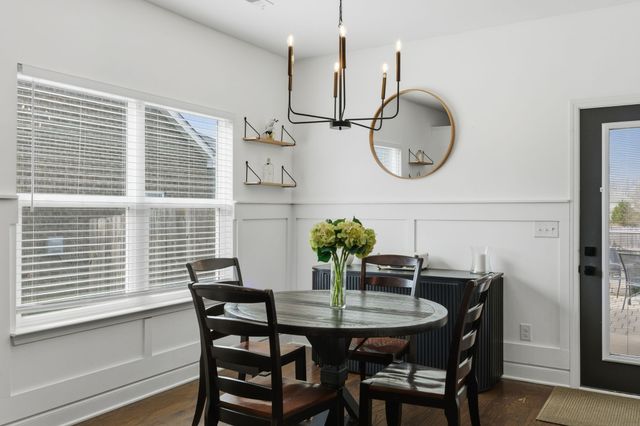 606 Oakvale Ln, Mount Juliet, TN 37122