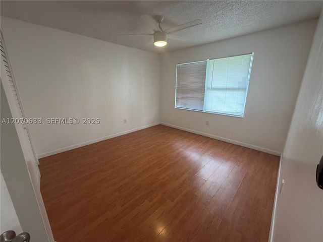 2224 Pierce St 26, Hollywood, FL 33020