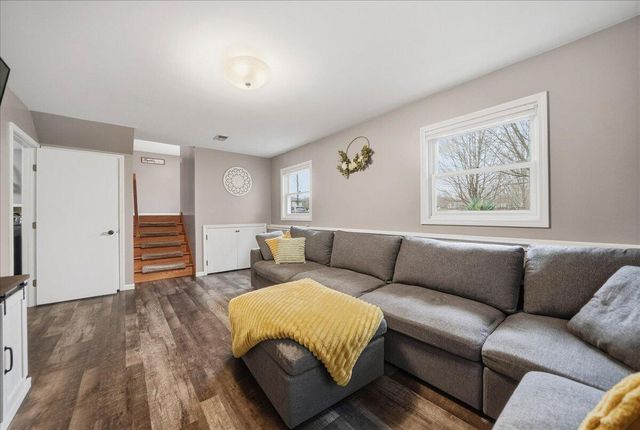 84 S 275 W, Valparaiso, IN 46385