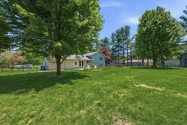 84 S 275 W, Valparaiso, IN 46385