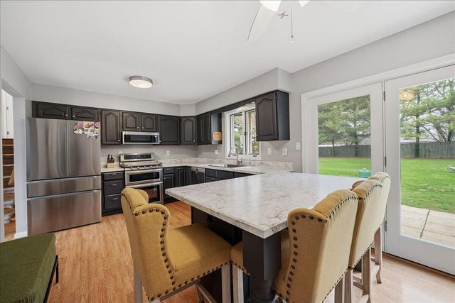 84 S 275 W, Valparaiso, IN 46385