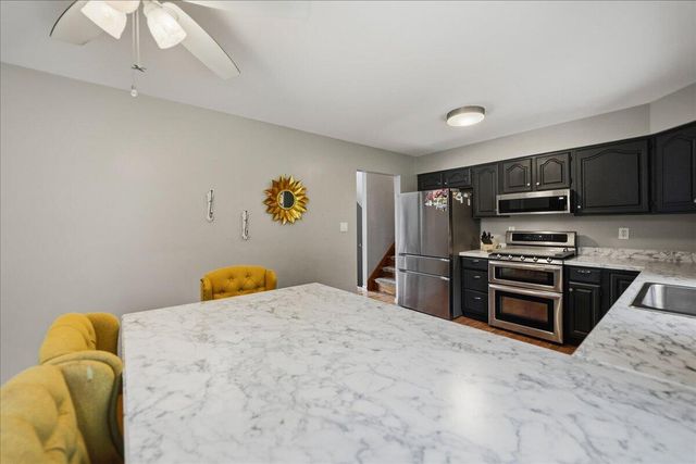84 S 275 W, Valparaiso, IN 46385