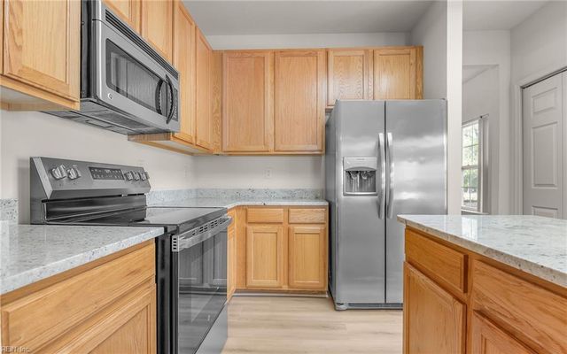 310 Canaan CIR, Suffolk, VA 23435