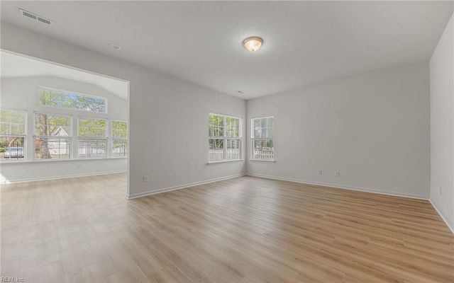 310 Canaan CIR, Suffolk, VA 23435