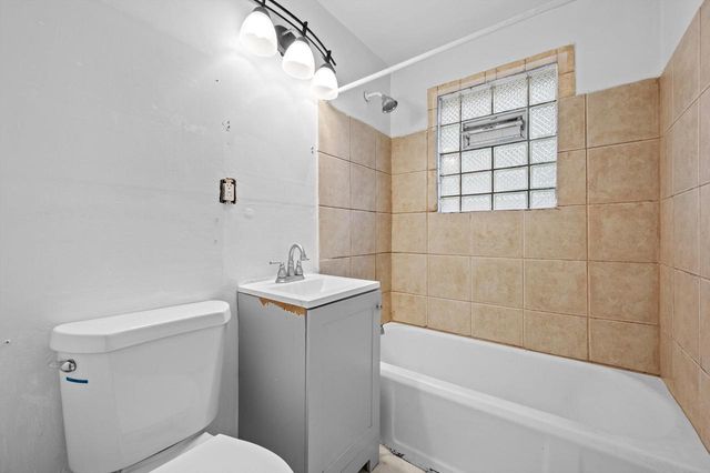 1016 35th Street, Milwaukee, WI 53215