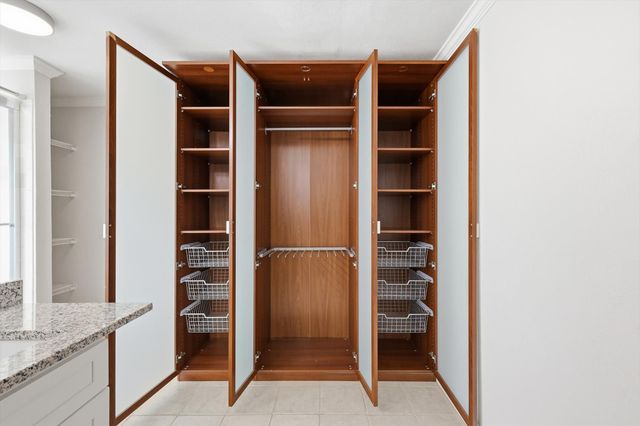 4020 Windhaven Lane, Dallas, TX 75287