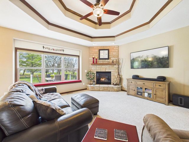 W272N387 Hilltop DRIVE, Waukesha, WI 53188