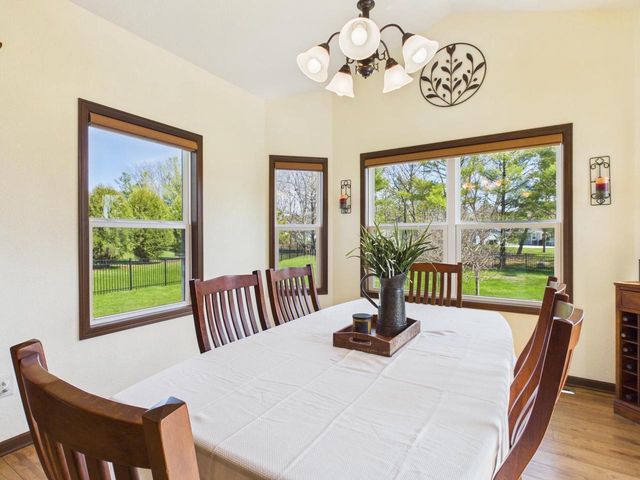 W272N387 Hilltop DRIVE, Waukesha, WI 53188