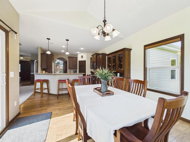 W272N387 Hilltop DRIVE, Waukesha, WI 53188