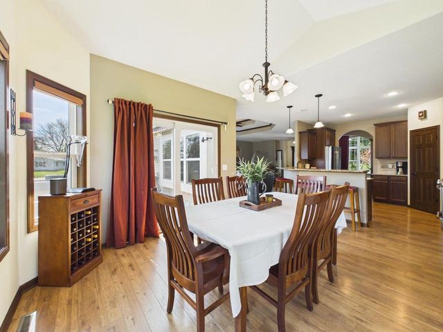 W272N387 Hilltop DRIVE, Waukesha, WI 53188