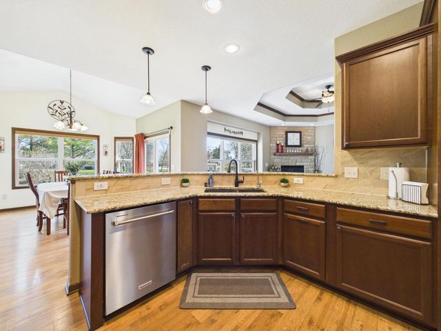 W272N387 Hilltop DRIVE, Waukesha, WI 53188