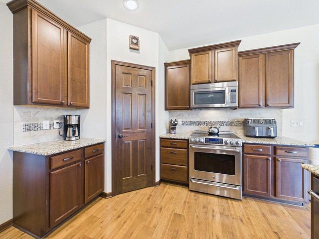 W272N387 Hilltop DRIVE, Waukesha, WI 53188