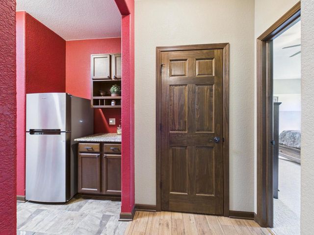 W272N387 Hilltop DRIVE, Waukesha, WI 53188