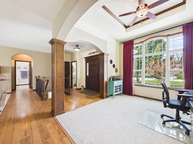 W272N387 Hilltop DRIVE, Waukesha, WI 53188