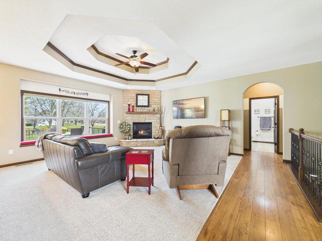 W272N387 Hilltop DRIVE, Waukesha, WI 53188