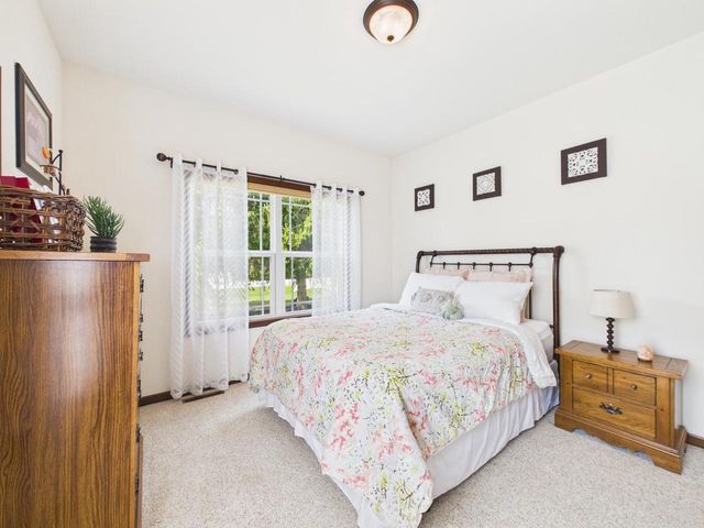 W272N387 Hilltop DRIVE, Waukesha, WI 53188