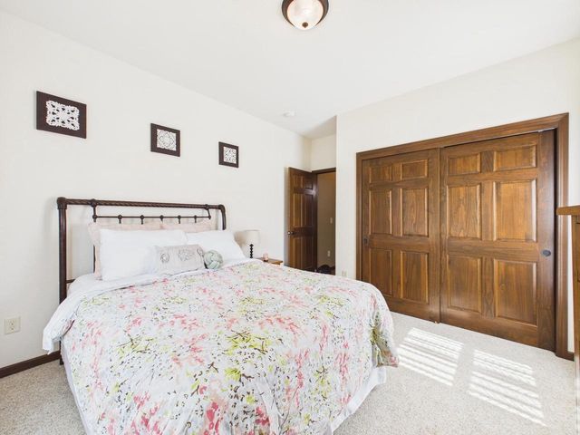 W272N387 Hilltop DRIVE, Waukesha, WI 53188