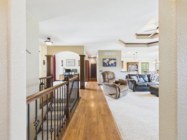 W272N387 Hilltop DRIVE, Waukesha, WI 53188