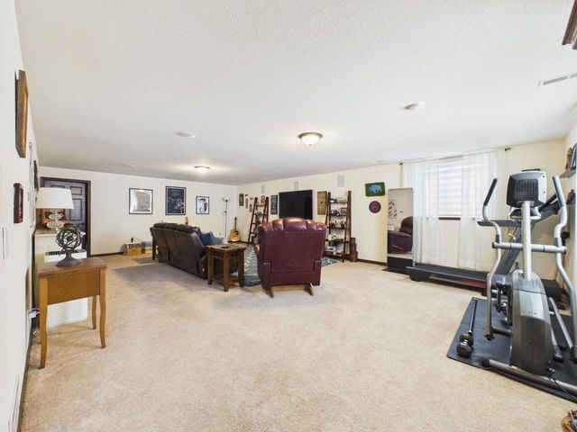 W272N387 Hilltop DRIVE, Waukesha, WI 53188