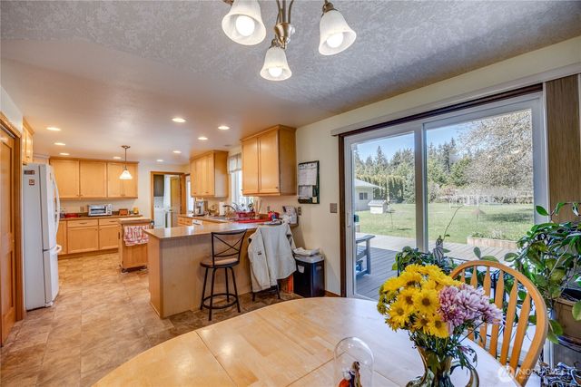 70 Starry Road, Sequim, WA 98382