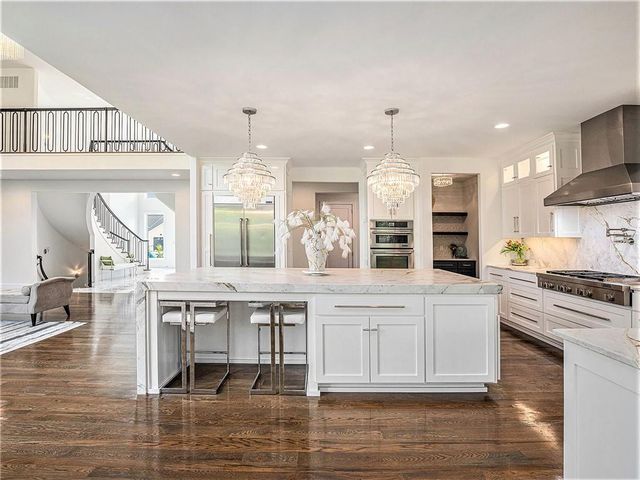 21384 W 93 Court, Lenexa, KS 66220