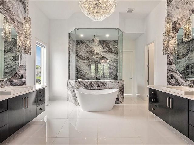 21384 W 93 Court, Lenexa, KS 66220