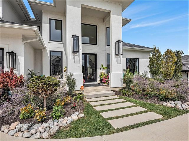 21384 W 93 Court, Lenexa, KS 66220