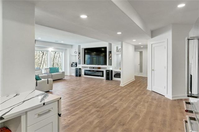 21384 W 93 Court, Lenexa, KS 66220