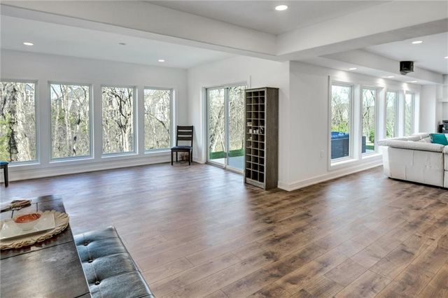 21384 W 93 Court, Lenexa, KS 66220