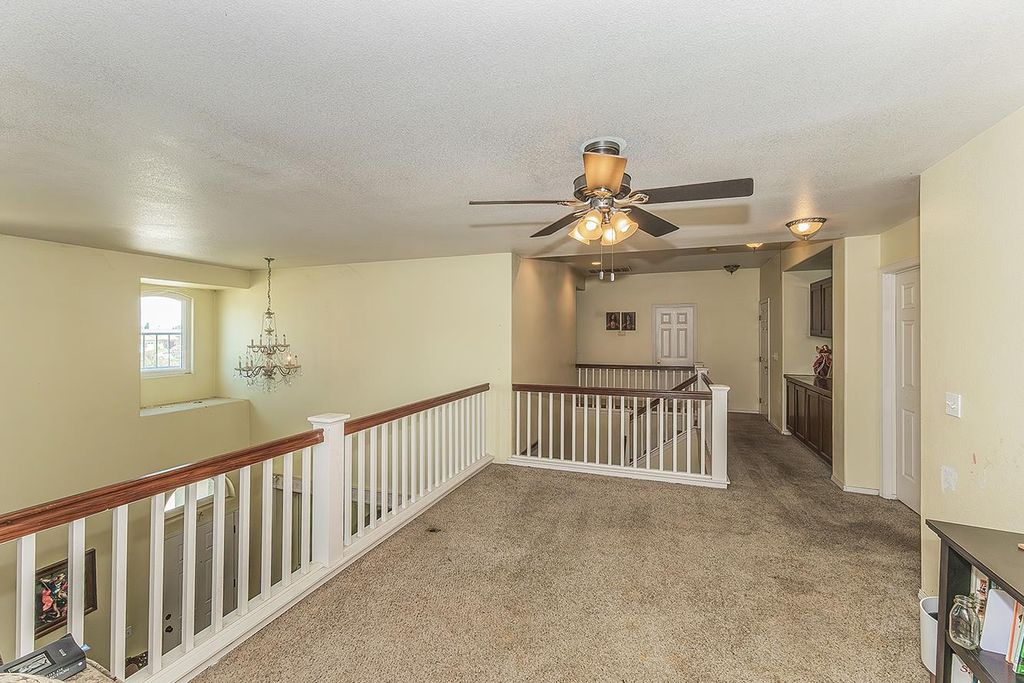 Image 17 of property listing at 1903 N Sunny Lane, Reedley, CA 93654