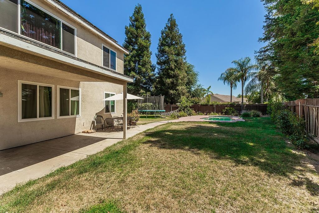 Image 29 of property listing at 1903 N Sunny Lane, Reedley, CA 93654