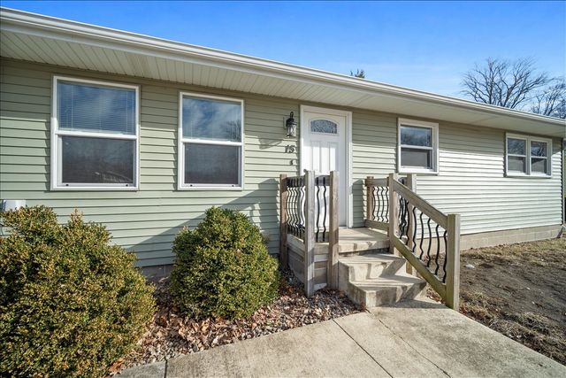 15 Brookwood Drive, Normal, IL 61761