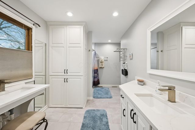 8245 Markhaven Court, Columbus, OH 43235