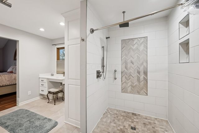 8245 Markhaven Court, Columbus, OH 43235