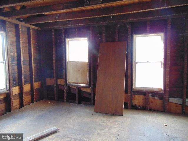 185 BROADWAY, Westville, NJ 08093