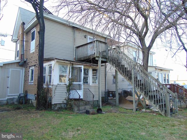 185 BROADWAY, Westville, NJ 08093