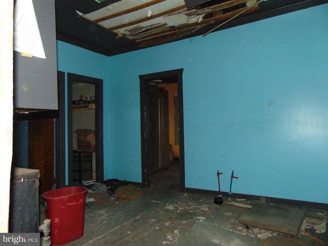 185 BROADWAY, Westville, NJ 08093