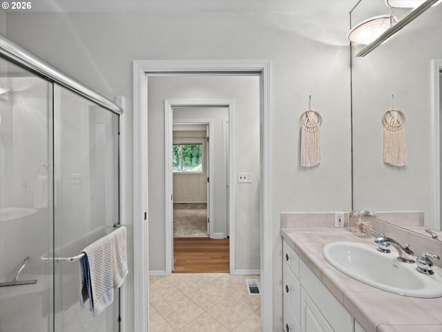 12985 Sw 135TH Ave, Portland, OR 97223